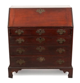 CHIPPENDALE SLANT-LID DESK 18th Century Height 42.5". Width 37.5". Depth 20".