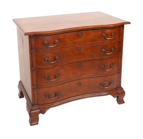 FEDERAL SERPENTINE CHEST Massachusetts, Circa 1780 Height 31.75". Width 36.5". Depth 22".