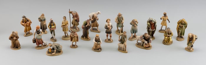 ANRI WOOD CARVINGS CRECHE FIGURES Italy, Mid- to Late 20th Century Heights from 3" to 5".
