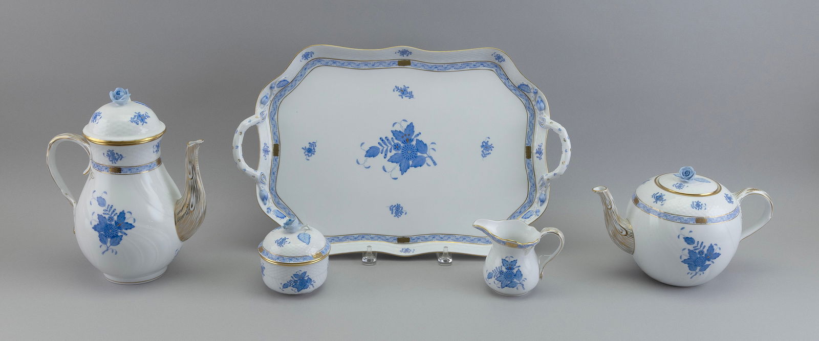 HEREND BLUE "CHINESE BOUQUET" PORCELAIN TEA SET 20th Century Coffeepot height 11". (1 of 2)