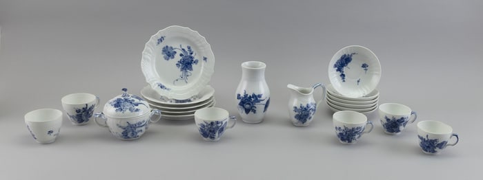 ROYAL COPENHAGEN "BLUE FLOWERS" PORCELAIN DESSERT SERVICE Mid-20th Century