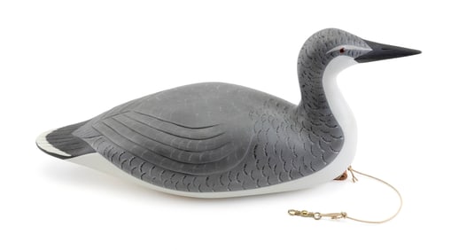 GARY AVADANIAN CARVING OF A WINTER PLUMAGE LOON Massachusetts, 1945-2024 Length 22".