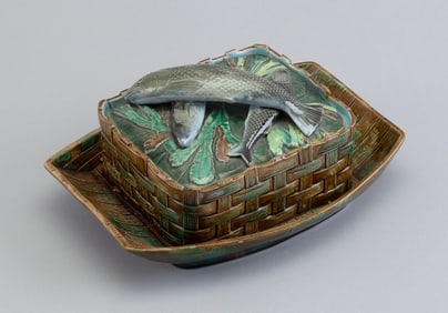 MAJOLICA SARDINE BOX 19th Century Length 9".