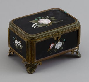 PIETRA DURA AND BRONZE JEWEL CASKET 19th Century Height 3.75". Width 5.75". Depth 4".