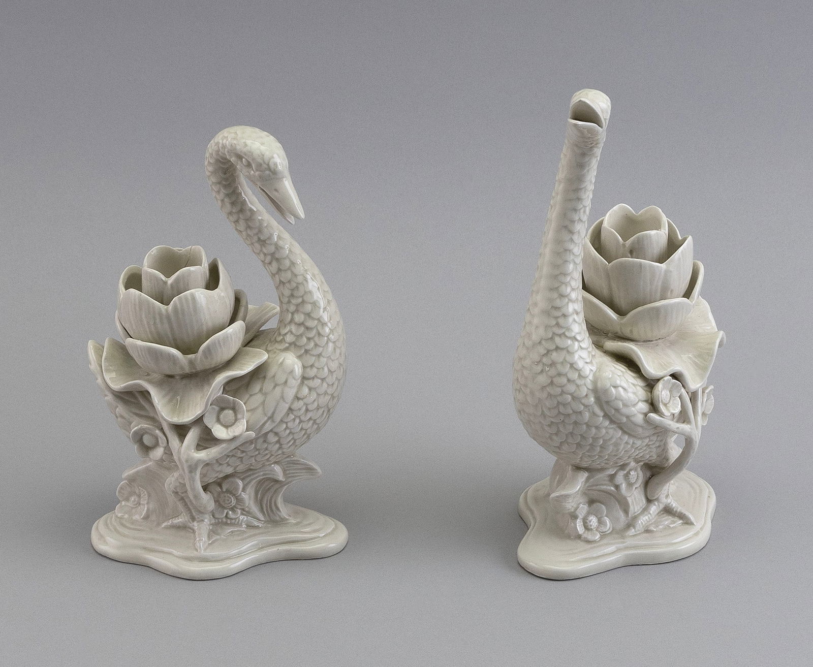 PAIR OF FITZ AND FLOYD CHINESE-STYLE BLANC DE CHINE PORCELAIN GEESE CANDLEHOLDERS 20th Century (1 of 3)