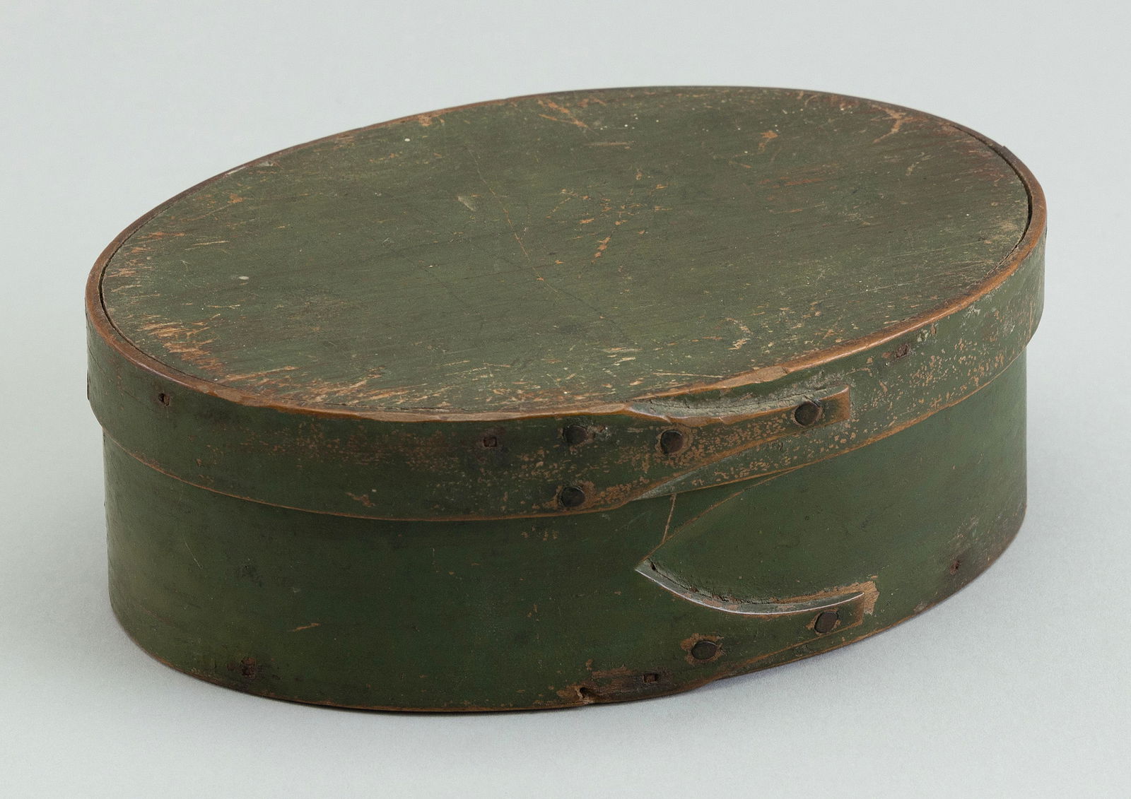 SHAKER MEASURE Late 19th/Early 20th Century Height 2.25". Length 6.5". Width 4.375". (1 of 7)