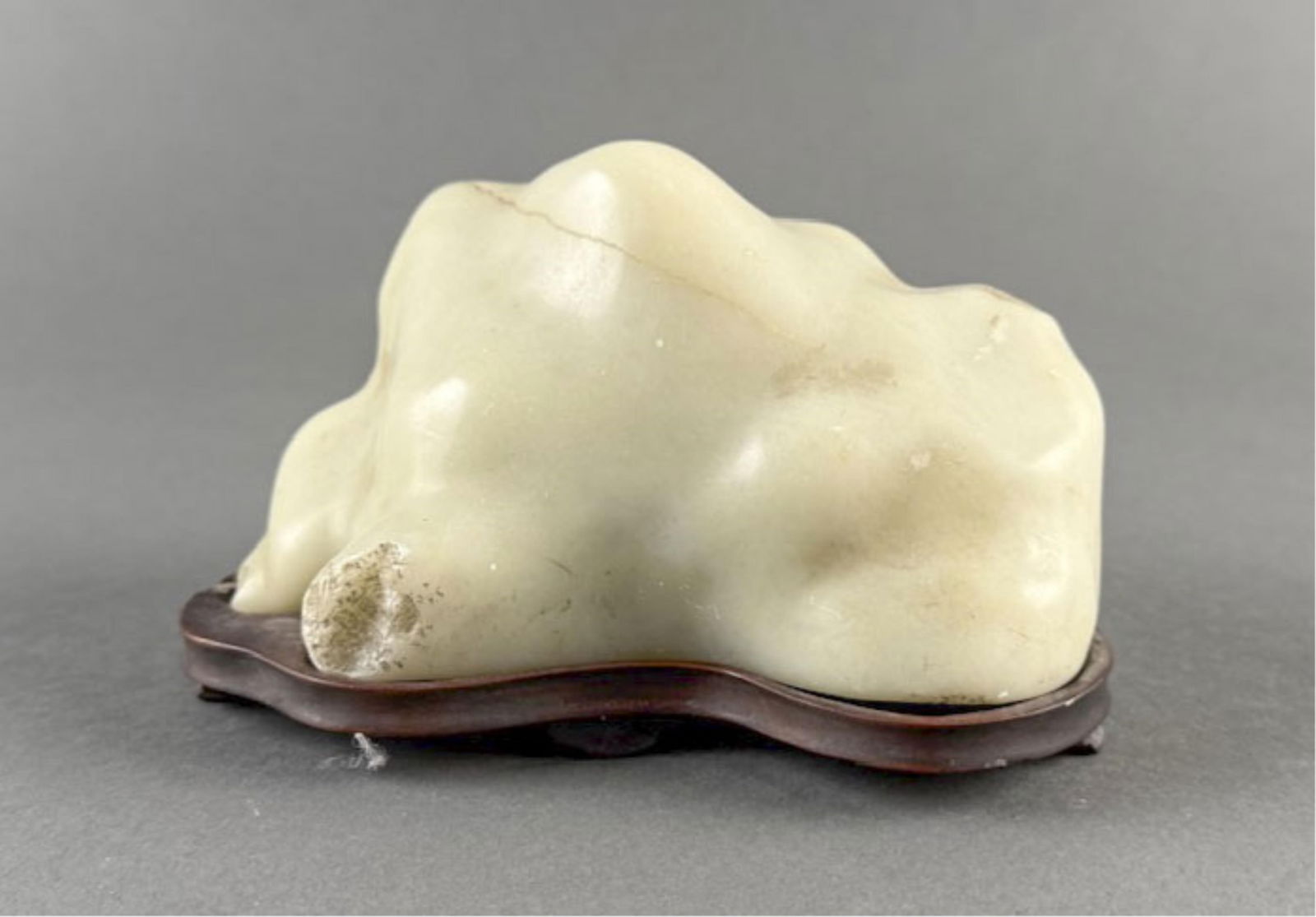 CHINESE LARGE WHITE JADE PEBBLE 19th Century or Earlier Height 3.75". Length 5.25". Fitted wood (1 of 4)