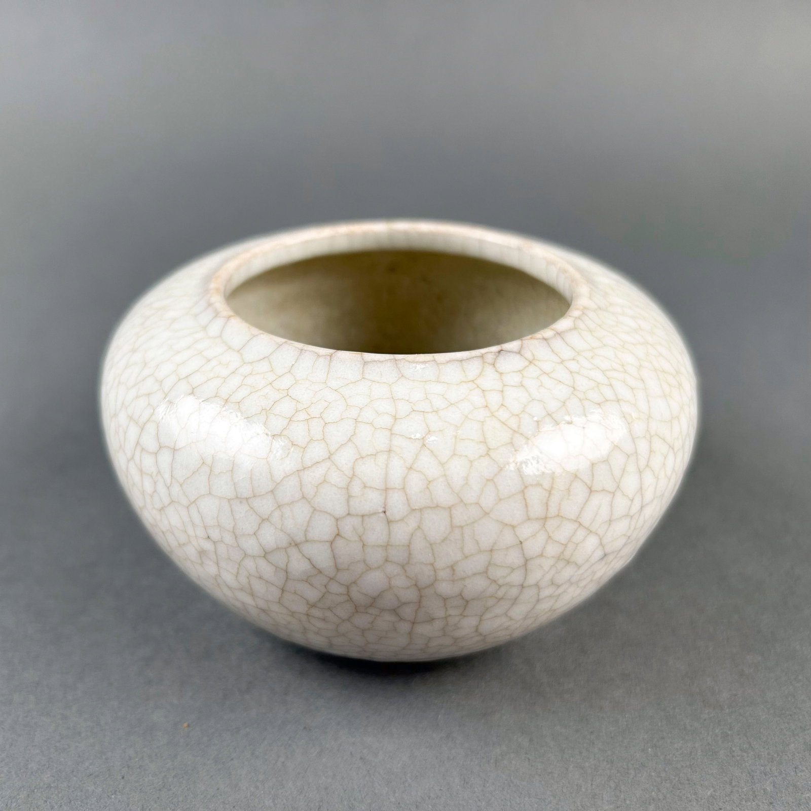 CHINESE WHITE CRACKLEWARE PORCELAIN BRUSH WASHER Late 19th/Early 20th Century Height 2.75". Diameter: CHINESE WHITE CRACKLEWARE PORCELAIN BRUSH WASHER Late 19th/Early 20th Century Height 2.75". Diameter 4".