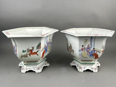 PAIR OF CHINESE FAMILLE ROSE PORCELAIN HEXAGONAL JARDINIERES ON STANDS First Half of the 20th