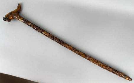 CHINESE DRAGON-MOTIF CANE 20th Century Length 35".