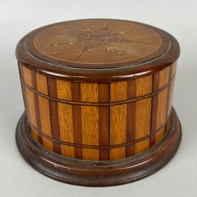 INLAID WOODEN BOX Early 20th Century Height 4". Diameter 6.5".