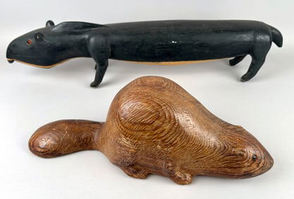 CARVED WOODEN BEAVER 20th Century Length 17".