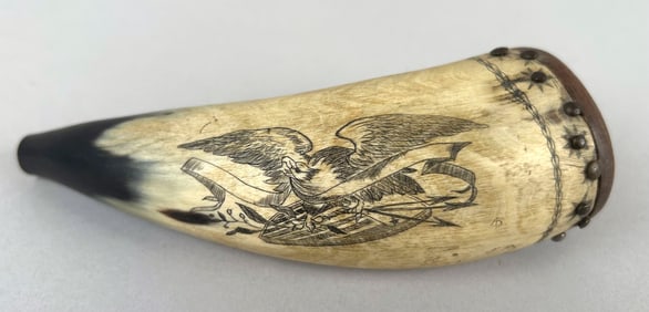 CONTEMPORARY ENGRAVED POWDER HORN 20th Century Length 7".