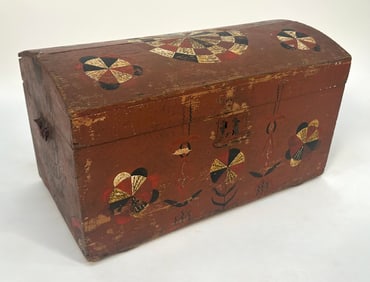 PAINTED CHEST (New England, 19th Century) In pine.