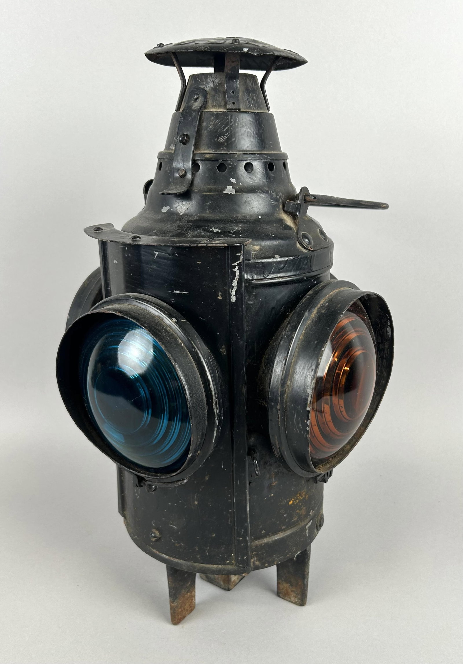 DRESSEL FOUR-WAY RAILROAD SWITCHING LAMP First Half of the 20th Century Height 17". (1 of 4)
