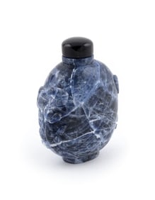CARVED BLUE AGATE SNUFF BOTTLE 19th/20th Century Height 2".