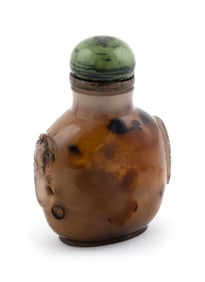 FLOATER AGATE SNUFF BOTTLE Late 19th/Early 20th Century Height 2.75".