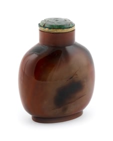 OVERSIZED FLOATER AGATE SNUFF BOTTLE 19th/20th Century Height 3.5".