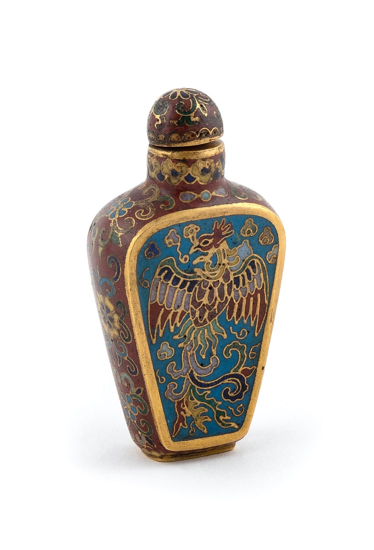 CLOISONNE ENAMEL SNUFF BOTTLE Late 19th/Early 20th Century Height 2.5". (1 of 4)