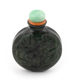 CARVED MOTTLED GREEN JADE SNUFF BOTTLE Late 19th/Early 20th Century Height 2.5".