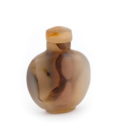 AGATE SNUFF BOTTLE Late 19th/Early 20th Century Height 2".