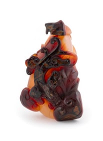 CARVED AGATE SNUFF BOTTLE Late 19th/Early 20th Century Height 3".