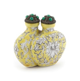 PORCELAIN DOUBLE SNUFF BOTTLE Late 19th/Early 20th Century Height 2".