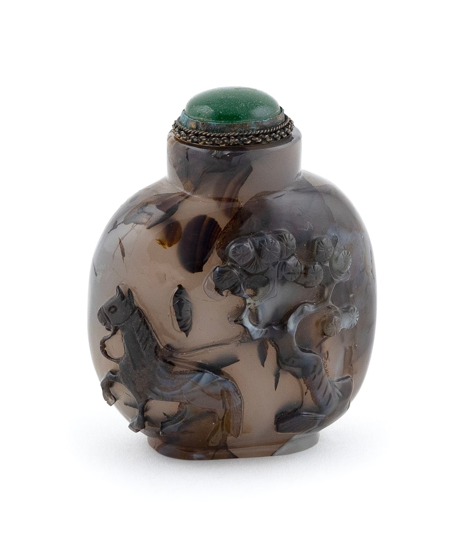 OVERSIZED CARVED SHADOW AGATE SNUFF BOTTLE Late 19th/Early 20th Century Height 3". (1 of 3)