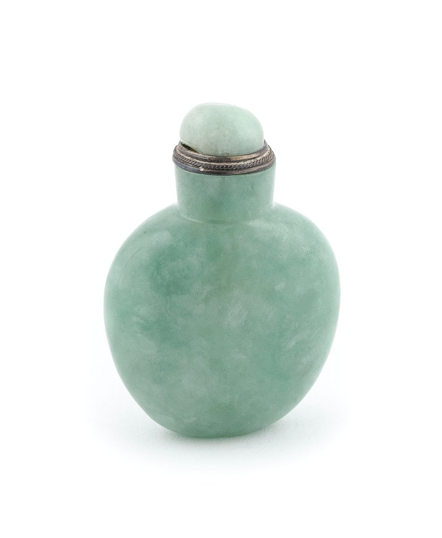 GREEN JADE SNUFF BOTTLE 19th Century Height 2". (1 of 6)
