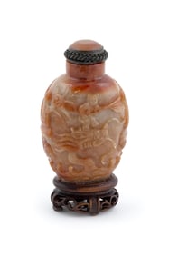 CARVED BANDED AGATE SNUFF BOTTLE 19th Century Height 2.25".
