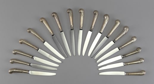 SET OF SEVENTEEN STERLING SILVER HANDLED KNIVES Sheffield, England, Late 19th Century