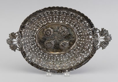 EARLY CONTINENTAL SILVER DISH 18th/19th Century Approx. 6.0 troy oz.