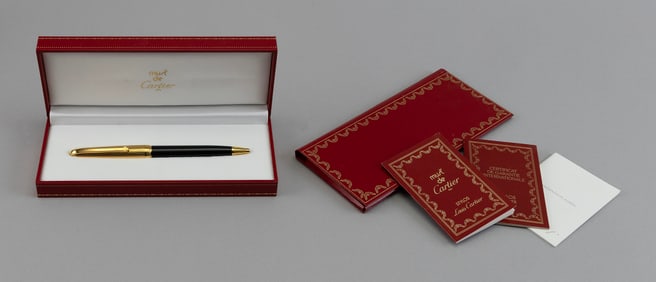 MUST DE CARTIER GOLD PLATED BALLPOINT PEN France, Late 20th Century Length 5.5". Box 7" x 3".