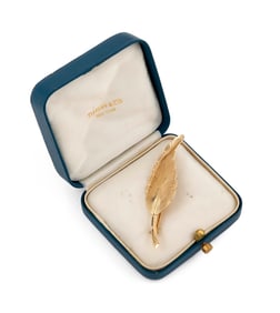 TIFFANY & CO. 14KT YELLOW GOLD LEAF PIN Approx. 2.44 total dwt.