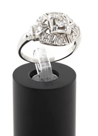 14KT WHITE GOLD AND DIAMOND RING Approx. 2.05 total dwt.