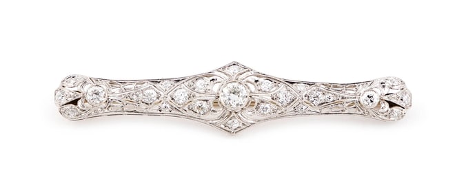PLATINUM AND DIAMOND BAR PIN Approx. 5.33 total dwt.