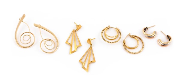 FOUR PAIRS OF GOLD EARRINGS 14kt approx. 10.48 dwt., 18kt approx. 2.59 dwt.