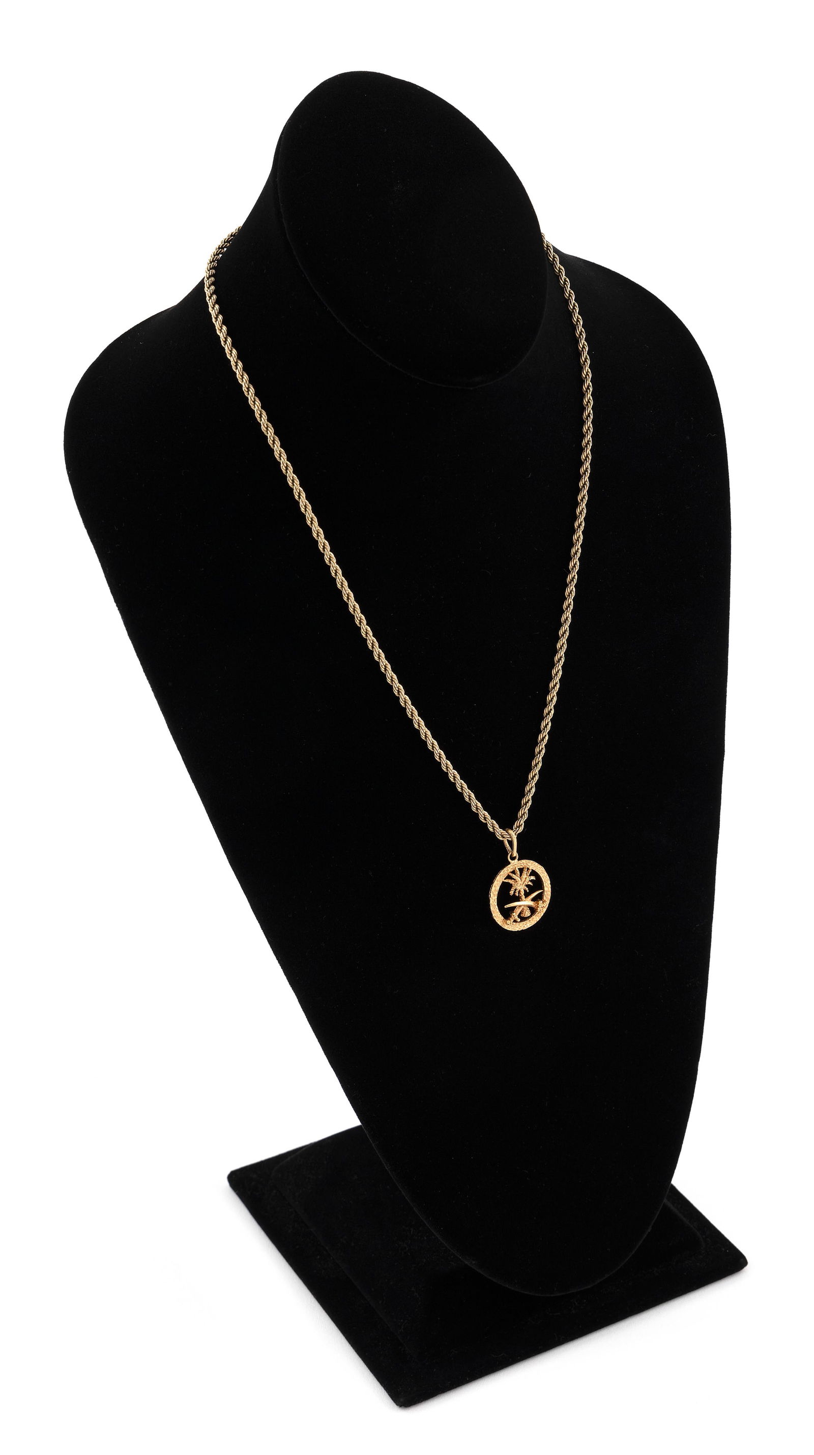 18KT YELLOW GOLD PENDANT ON CHAIN Pendant approx. 2.44 total dwt. (1 of 2)