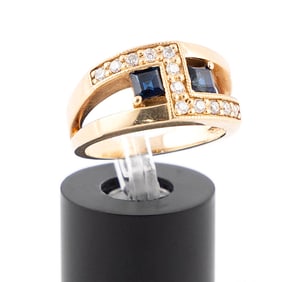 14KT YELLOW GOLD, DIAMOND AND SAPPHIRE RING Approx. 5.78 total dwt.