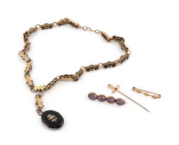 FOUR PIECES OF JEWELRY