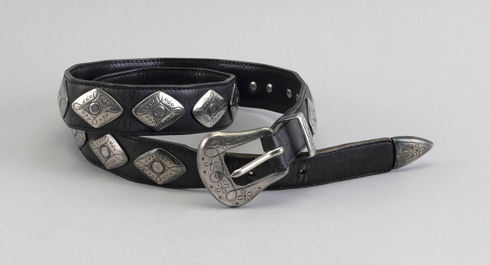 NATIVE AMERICAN CONCHO-STYLE SILVER BELT Late 20th Century Overall length 39". (1 of 1)