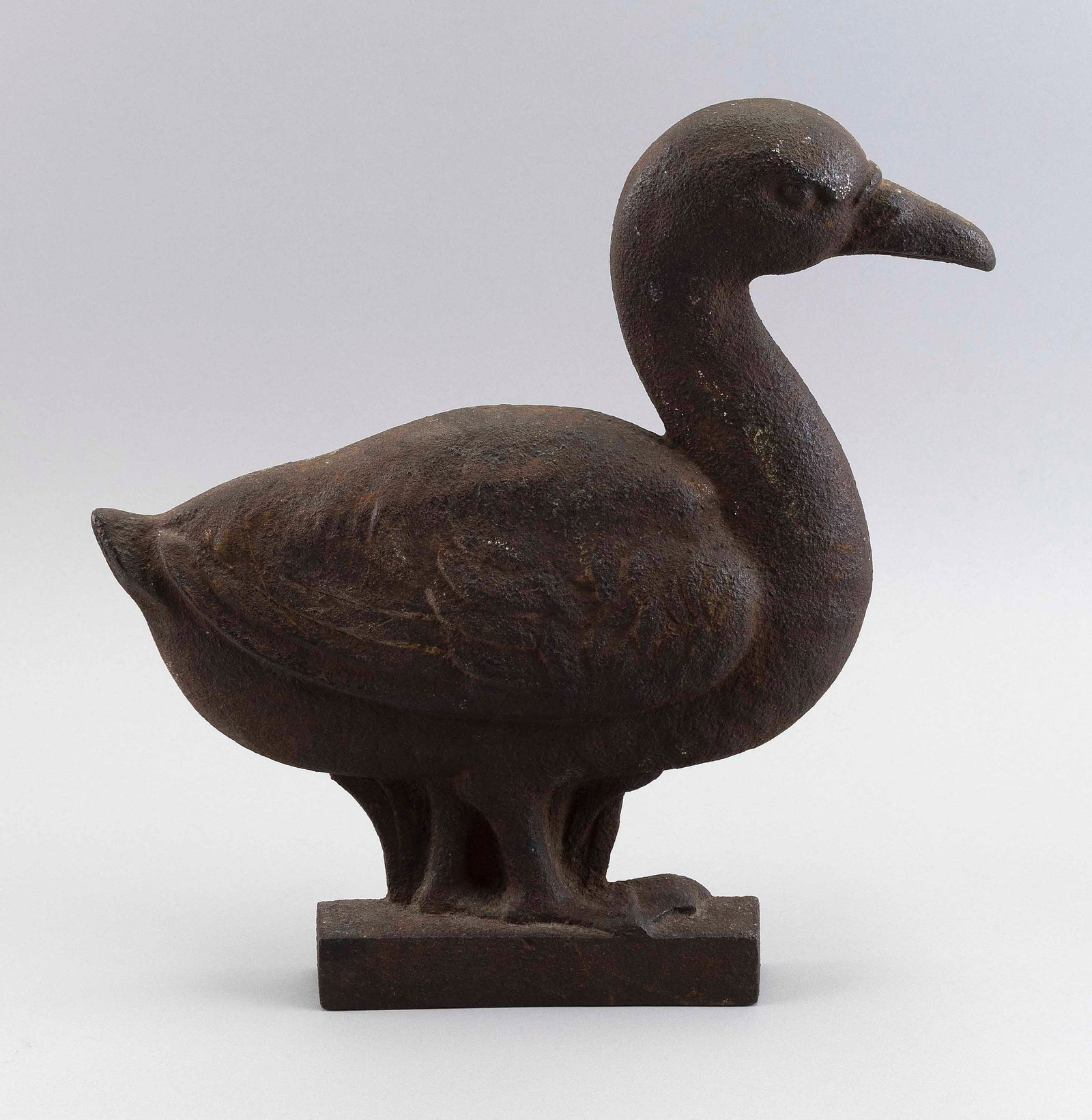 CAST IRON STANDING GOOSE DOORSTOP 19th Century Height 13.5".: CAST IRON STANDING GOOSE DOORSTOP 19th Century Painted black. Height 13.5". Provenance: An Upstate New York Collection.