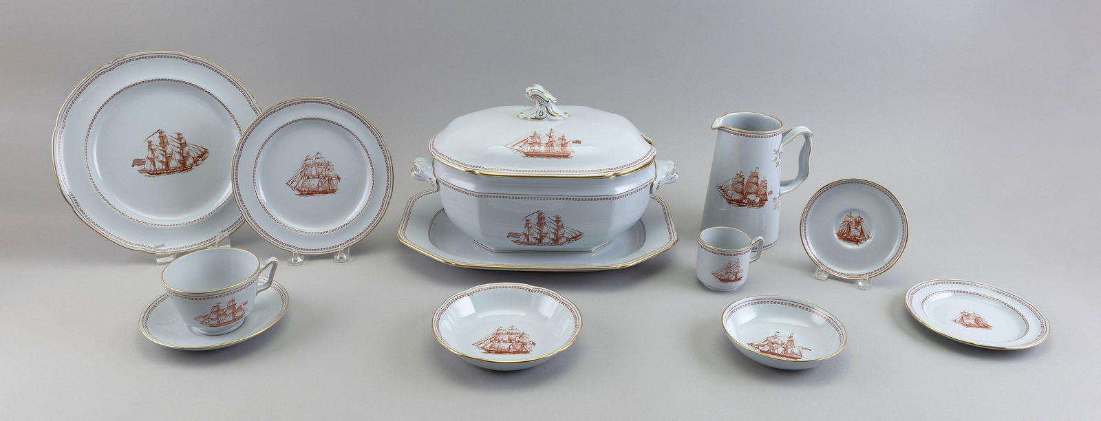 COPELAND SPODE RED "TRADE WINDS" CHINA SERVICE England, Early to Mid-20th Century (1 of 2)