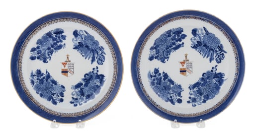PAIR OF CHINESE EXPORT ARMORIAL FITZHUGH PORCELAIN PLATES Late 18th Century Diameters 9.75".