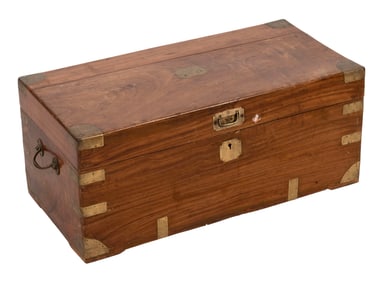 CHINESE BRASS-BOUND CAMPHORWOOD TRUNK 19th Century Height 12". Width 28.5". Depth 14.5".