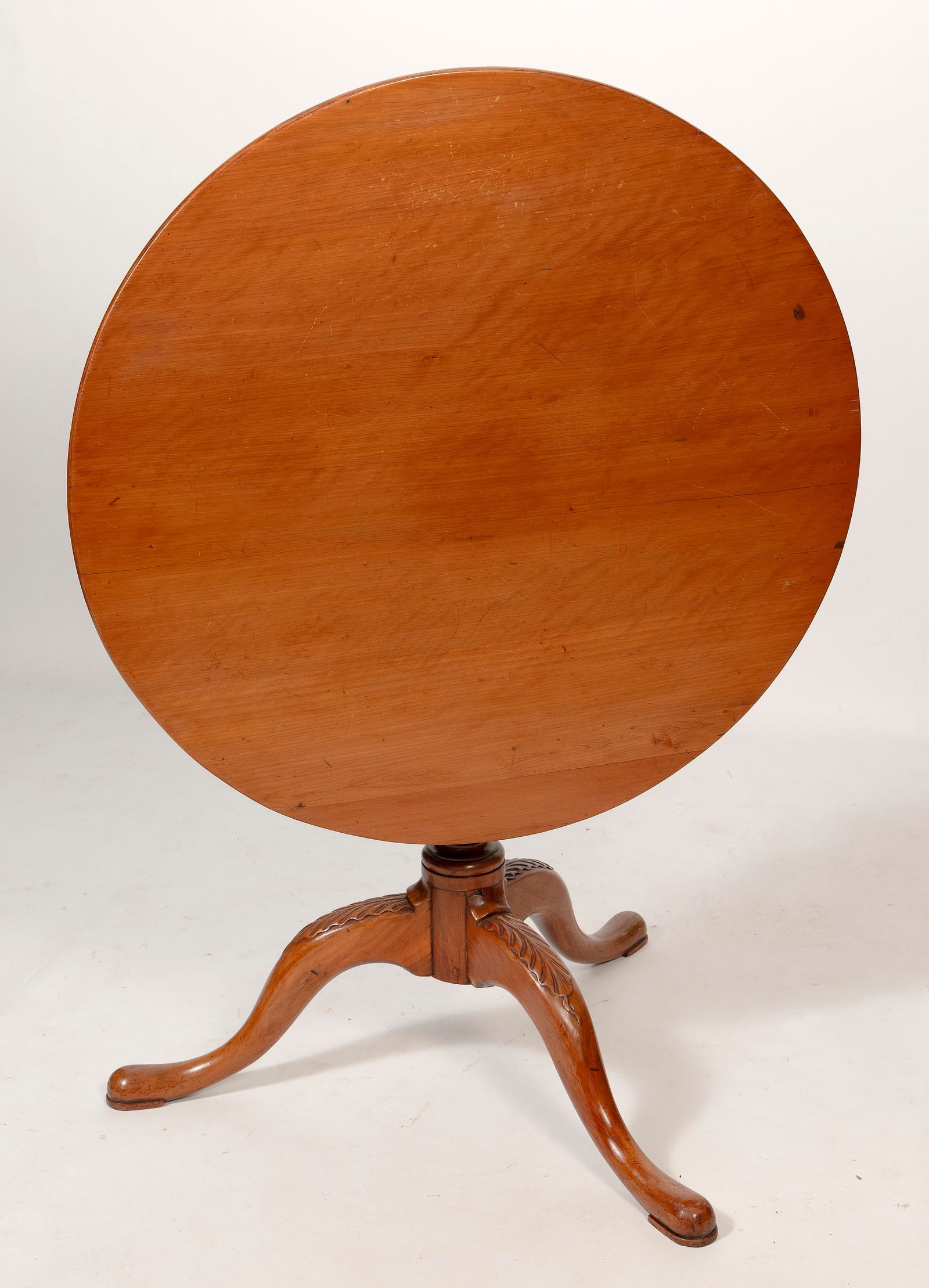 QUEEN ANNE BIRDCAGE TEA TABLE, POSSIBLY BERMUDA Late 18th Century Height 28". Top diameter 36". (1 of 4)