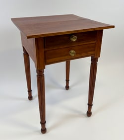 SHERATON MAHOGANY TWO-DRAWER STAND New England, Circa 1810 Height 30.25". Width 21.5". Depth 21".