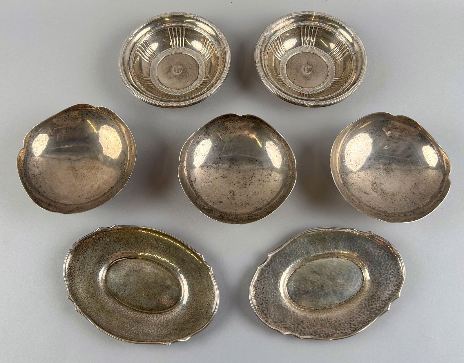 SEVEN STERLING SILVER TABLEWARES Mid- to Late 20th Century Approx. 27.2 troy oz. (1 of 3)