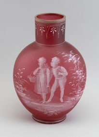 THOMAS WEBB-STYLE GLASS VASE England, 19th Century Height 11".