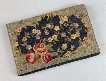 NEEDLEWORK CLUTCH Early 20th Century 5.5" x 8.5".